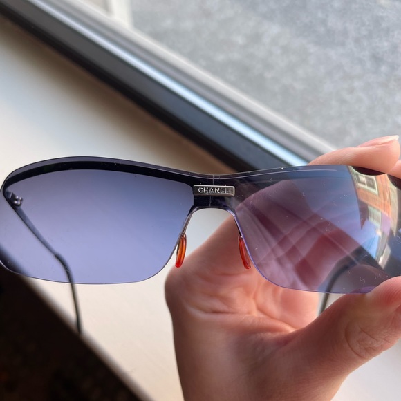 Chanel 4043 Blue Gradient Rimless Sunglasses - Picture 3 of 12